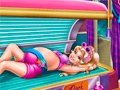 Xogo Pregnant Princess Tanning Solarium
