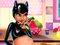 Xogo Catwoman Pregnant